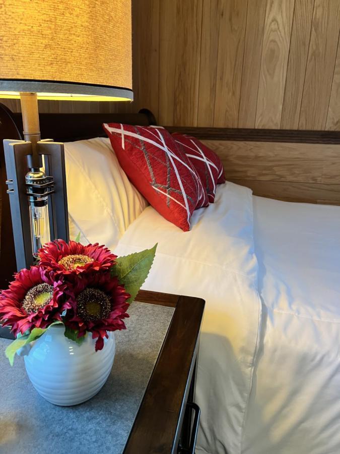 Monterey Inn Eksteriør billede