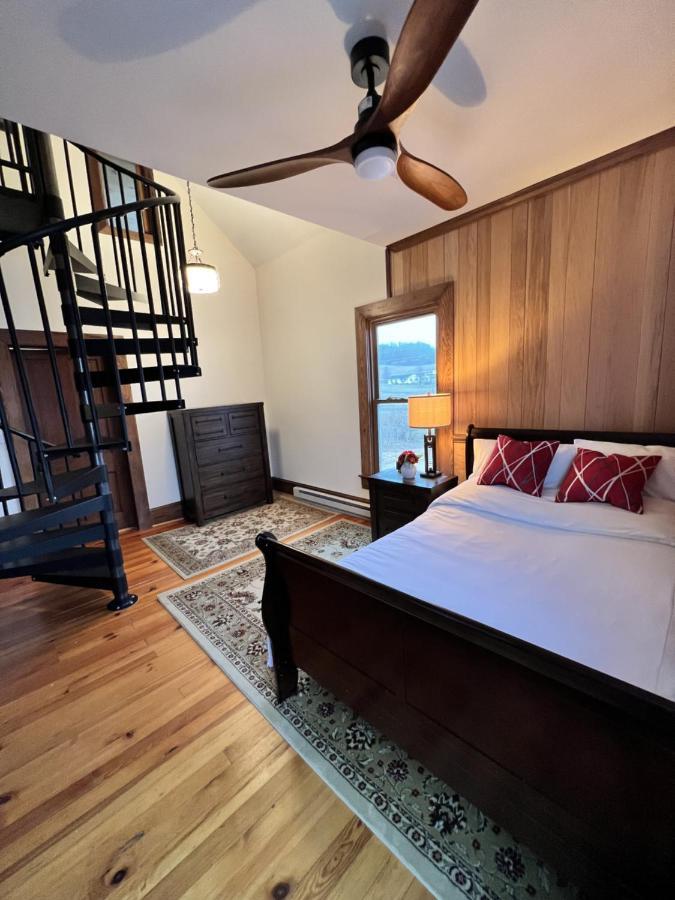 Monterey Inn Eksteriør billede