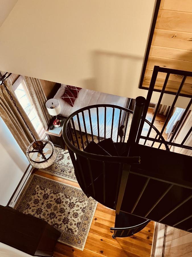 Monterey Inn Eksteriør billede